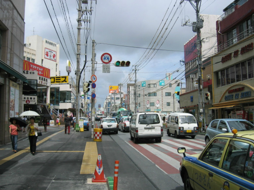 メニコン沖縄