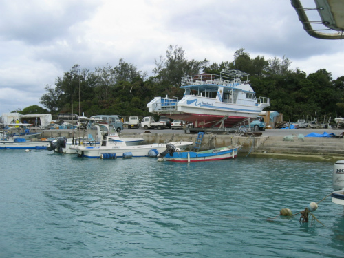沖縄恩納村の恩納漁港