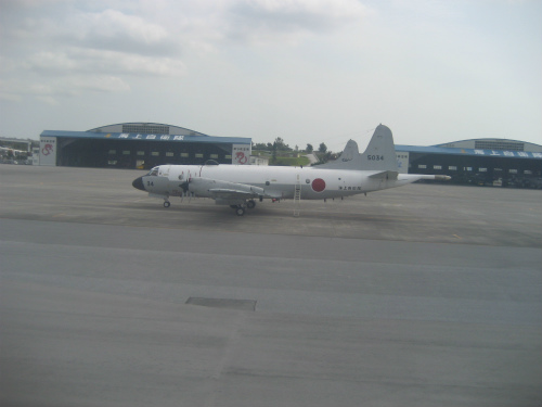 那覇空港から、JAL便で神戸空港に帰ります