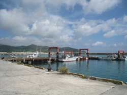 久米島漁協市場