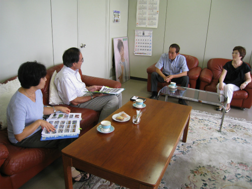沖縄研究室の親善訪問