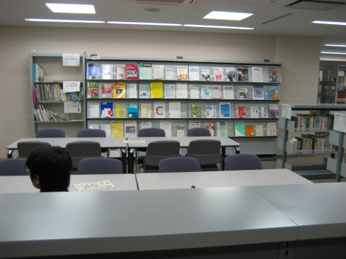 大阪市立大学大学院のサテライトキャンパスの図書館