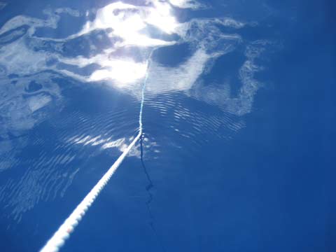 松葉博雄のいい写真撮りたいな：「水中から空の雲を撮る」