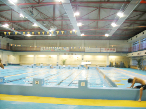 兵庫県立大水泳部、室内練習始まる